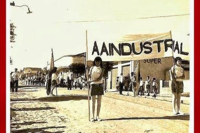 Comparativo de foto: Desfile A.A Industrial