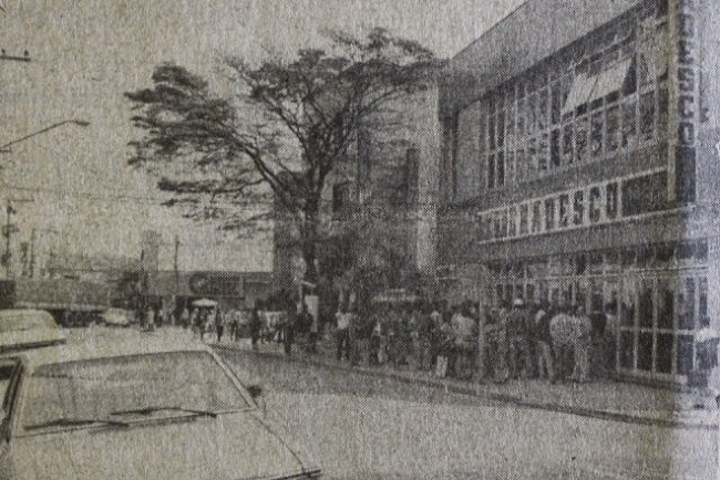 Fachada do Bradesco do Centro de Mauá em 1987