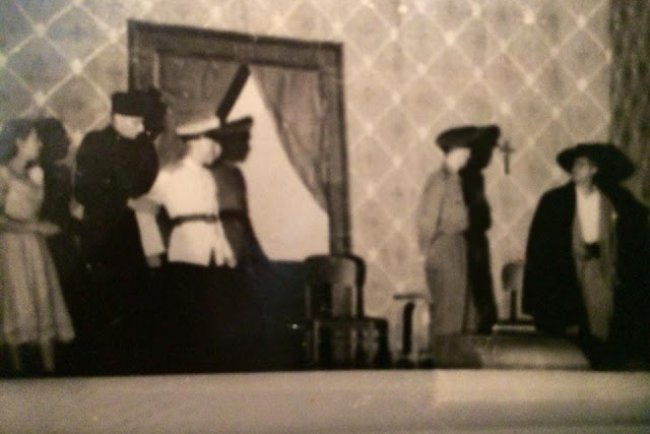 Peça de Teatro no Cine Santa Cecília Anos 50