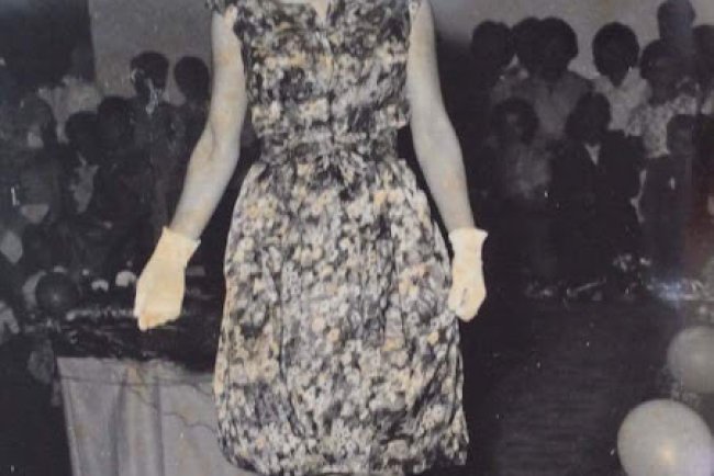 Orlene em desfile de moda no Independente no ano de 1959