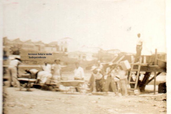 Construção da fonte Praça 22 de novembro anos 60