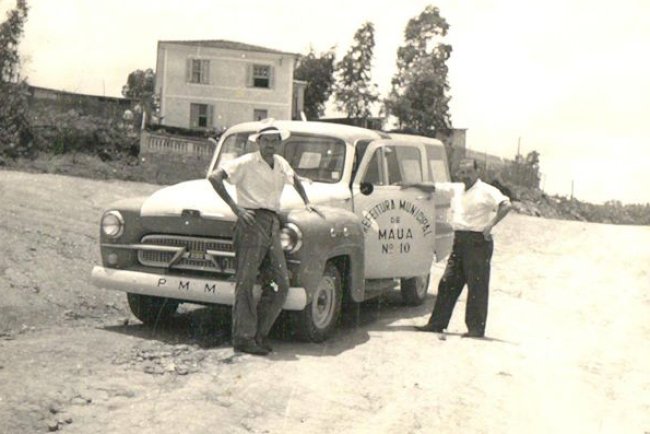 Casarão no Jardim Zaira continua em pé