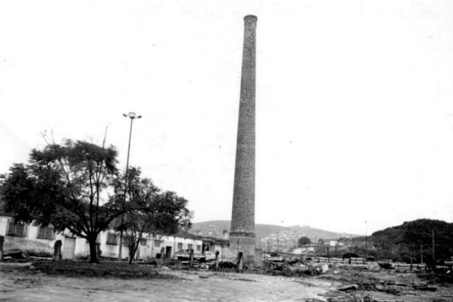 Chaminé do antigo curtume  Atual Mauá Plaza Shopping