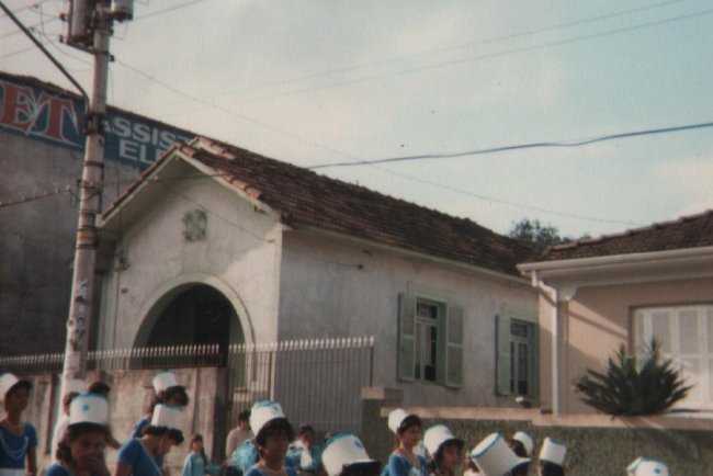Memórias da avenida: A Casa que Ficava em Frente à Praça da Bíblia
