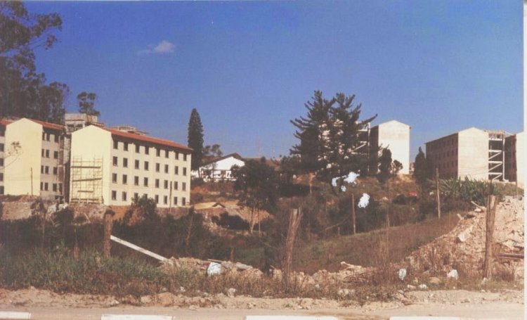 Construção do CDHU do Jardim Primavera, foto comentada