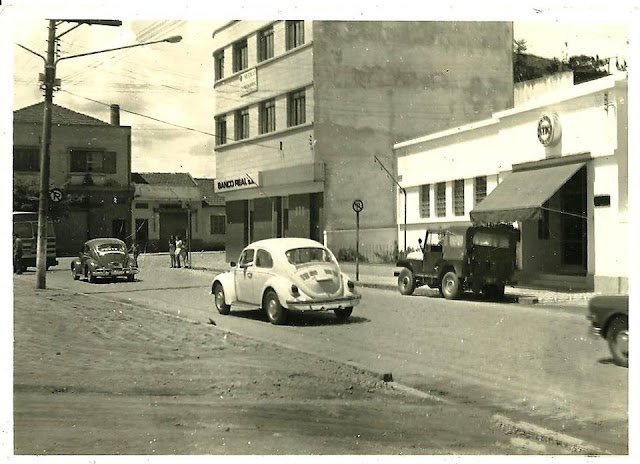 Antes e Depois esquina do Banco Real em 1973