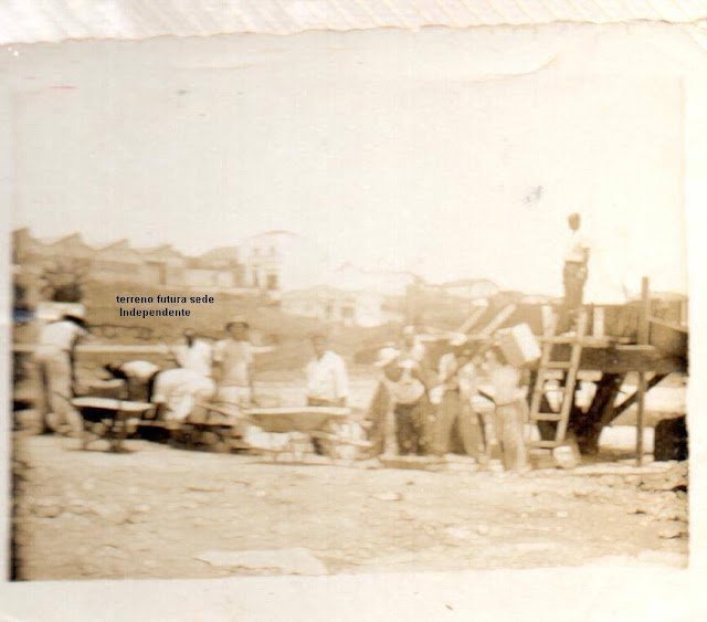 Construção da fonte Praça 22 de novembro anos 60