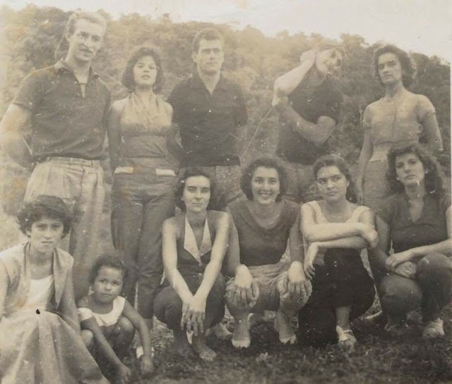 Orlene com 15 anos e suas amigas