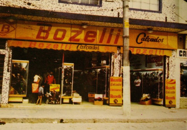 Bozelli Calçados no centro de Mauá meados de 1979