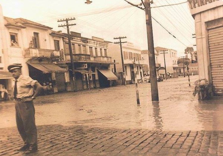 Bernardino de Campos com General Glicério, Santo André meados de 1950