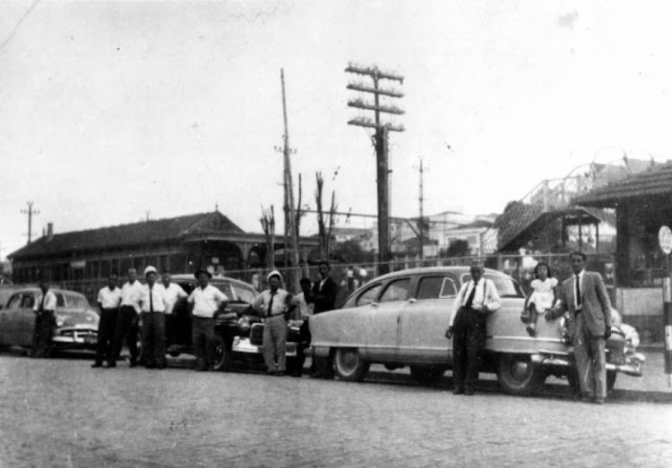 Jarbas, O motorista de Táxi do ponto da Estação de Mauá