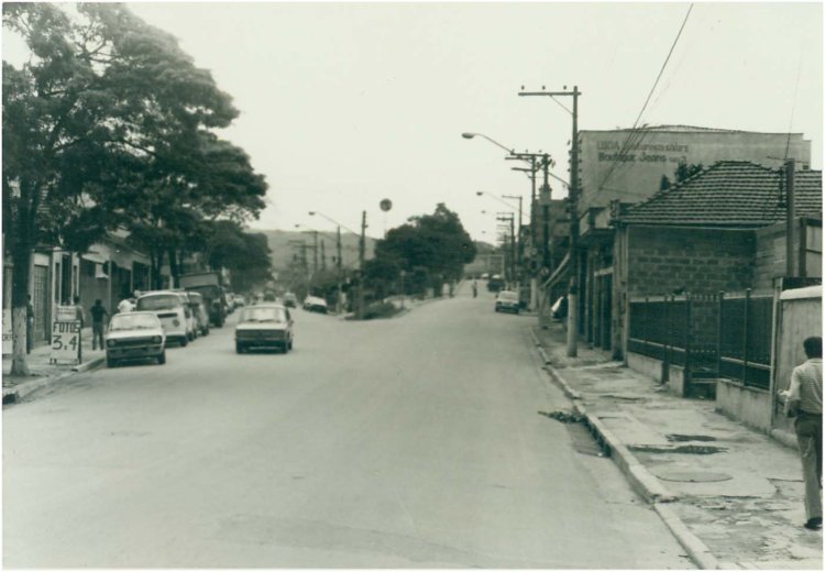Avenida Barão de Mauá nos Anos 80: Um Retrato de Época