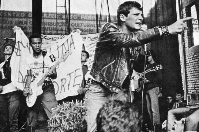 O Movimento Punk em São Paulo e no Grande ABC: Ruído, Rebeldia e Resistência