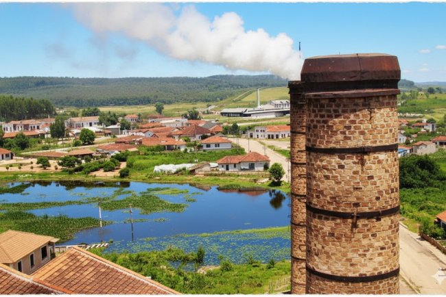 Chaminé da Porcelana Mauá na década de 1940