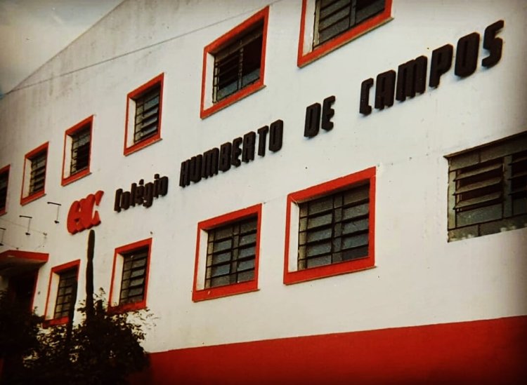 Colégio Humberto de Campos na rua Almirante Barroso em Mauá década 1980