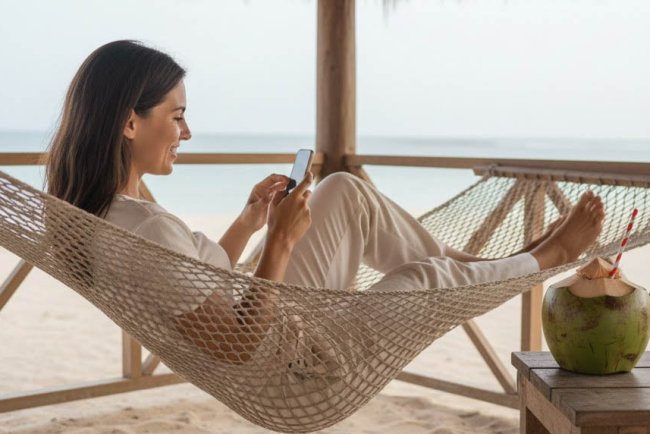 Como usar IA para gerar renda extra passo a passo: guia mostra caminhos reais para começar do zero