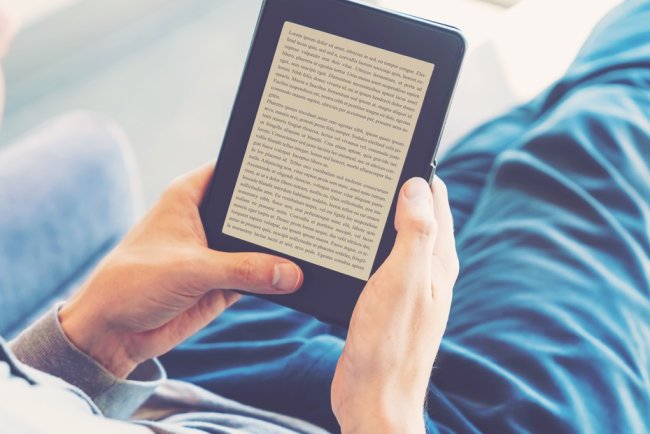 Como ganhar dinheiro com ebooks: o guia que explica por que esse mercado cresce tanto no Brasil